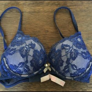 Victoria’s Secret Bra 32C